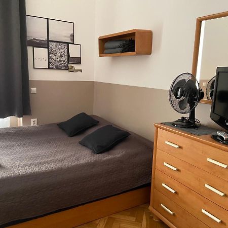 Guest Rest Studio Apartments บูดาเปสต์ ภายนอก รูปภาพ